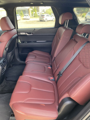 novoe-avto-premium-klassa-big-4
