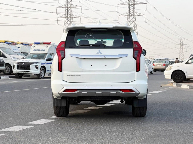 mitsubishi-pajero-sport-new-big-3