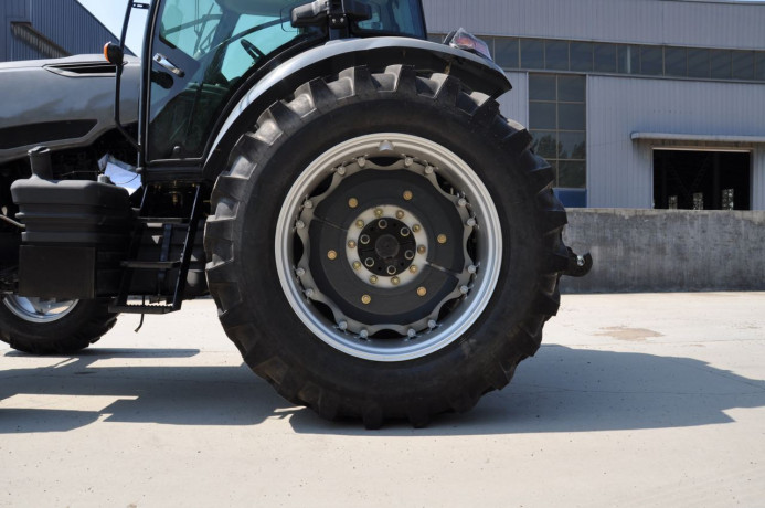 traktor-skaut-tc-1304c-big-11