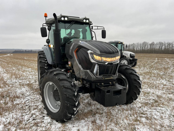 traktor-skaut-tc-1304c-big-0