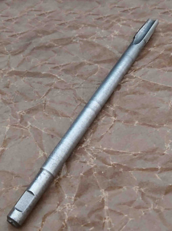 metcik-levyi-m12x125lh-r6m5-gaecnyi-18025-mm-pryamoi-xvostovik-melkii-sag-sssr-big-5