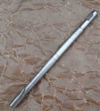 metcik-levyi-m12x125lh-r6m5-gaecnyi-18025-mm-pryamoi-xvostovik-melkii-sag-sssr-big-2