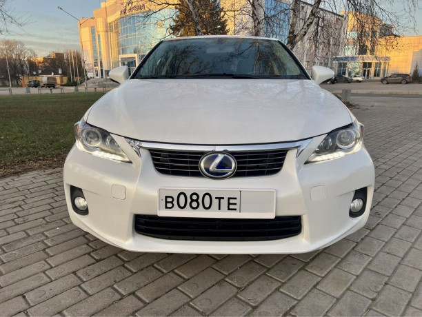 lexus-ct200h-2012g-18-gibrid-idealnoe-sostoyanie-big-3