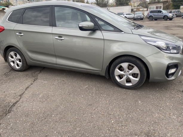 prodam-kia-karens-evropa-big-4