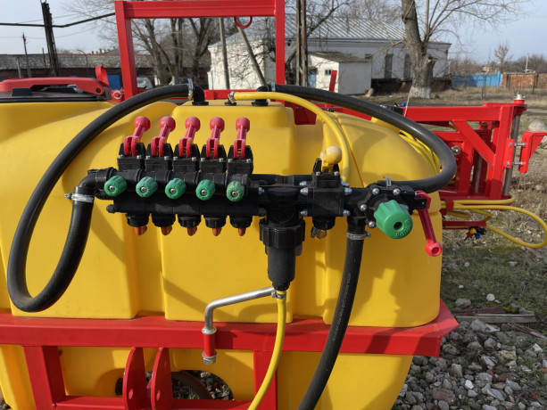 opryskivatel-agropromgrupp-on-800-15-big-1
