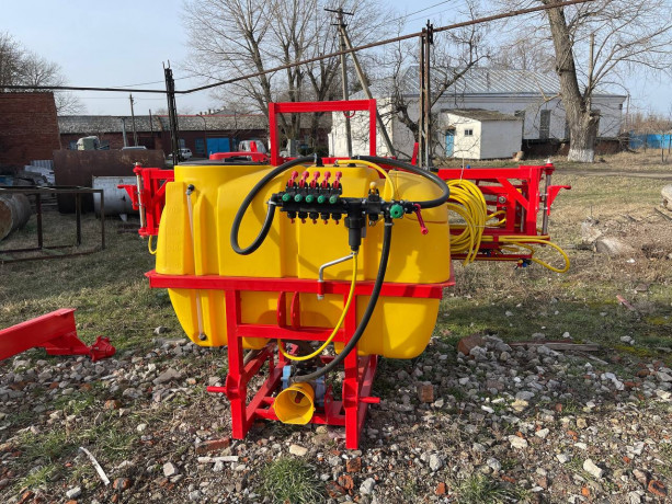 opryskivatel-agropromgrupp-on-800-15-big-0