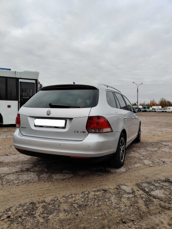 volkswagen-golf-v-universal-top-komplektaciya-cena-snizena-big-3