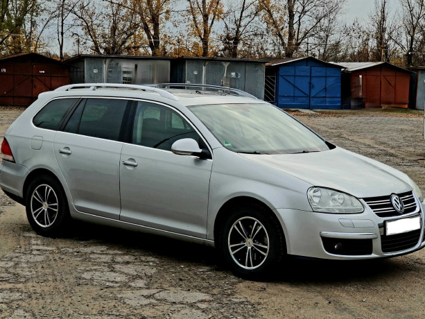 volkswagen-golf-v-universal-top-komplektaciya-cena-snizena-big-0