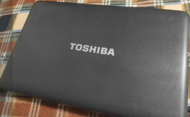 toshiba-satellite-c850-otlicnoe-sostoyanie-big-0