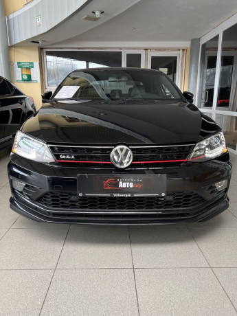 vw-jetta-gli-2015-god-big-2