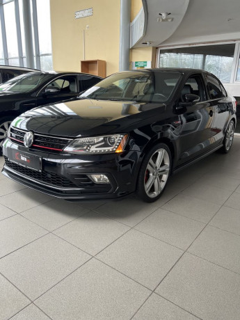 vw-jetta-gli-2015-god-big-0