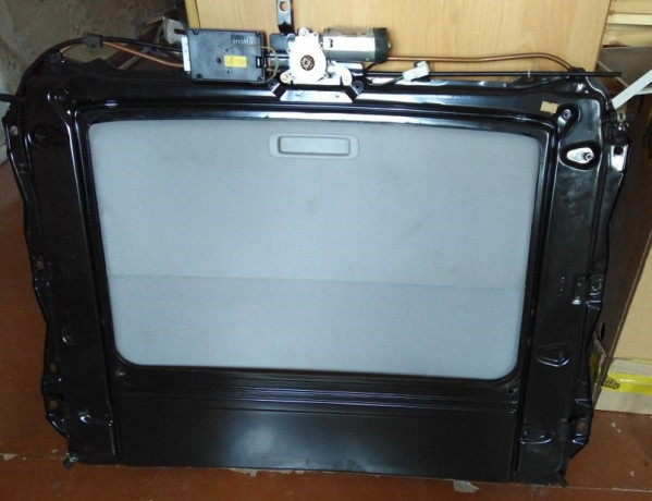 lyuk-krysi-mitsubishi-montero-sport2-big-1