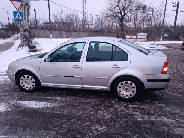volkswagen-bora-big-0