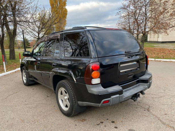 chevrolet-trailblazer-2004-big-4