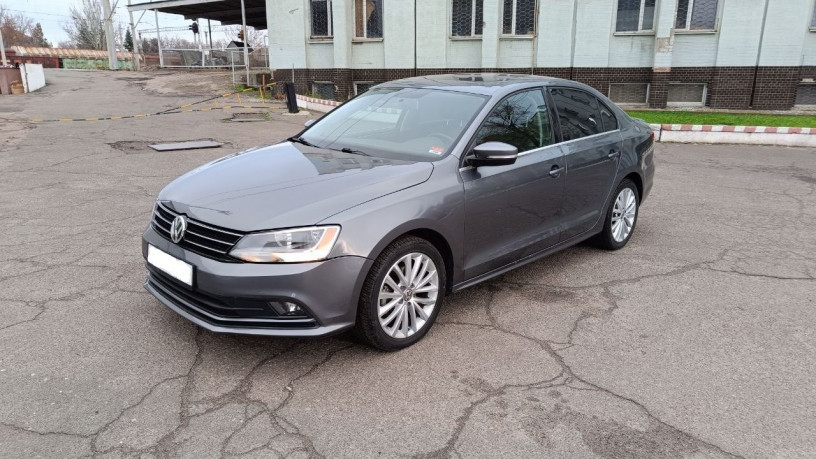 volkswagen-jetta-2015-big-1