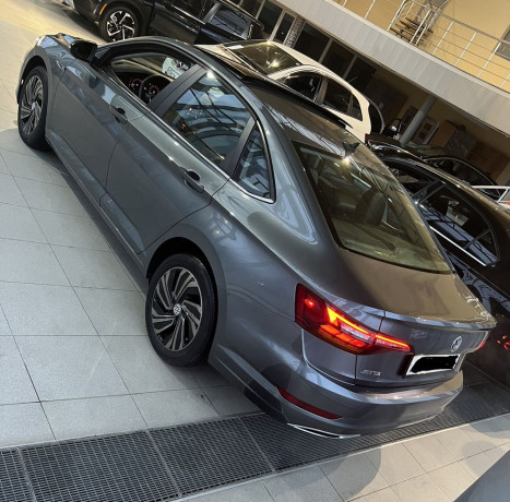 volkswagen-jetta-sel-premium-2019-big-3