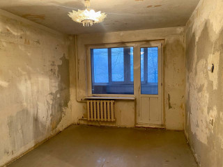 Продам 2 комнатную квартиру ОФИЦЕРСКИЙ ПРОСПЕКТ 69