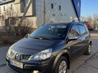 Renault scenic 2009 год