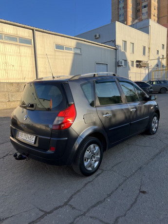 renault-scenic-2009-god-big-3