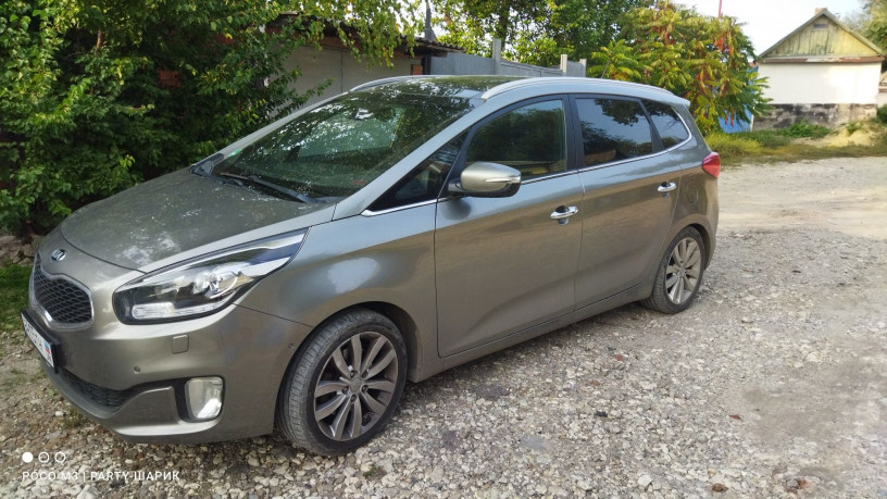 prodam-miniven-kia-carens-or-rondo-2013-big-0