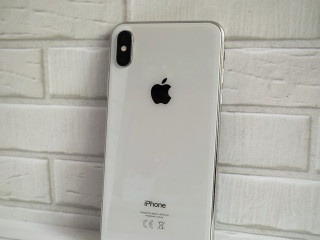 IPhone xs max 256гб.