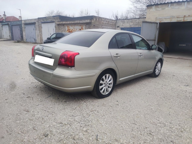 prodam-taiota-avensis-big-3