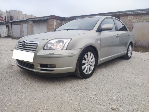 prodam-taiota-avensis-big-0