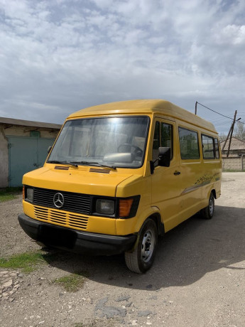 mercedes-benz-310-d-pe-big-0