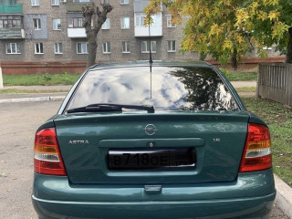 Opel astra 1.8 автомат отличное состояние