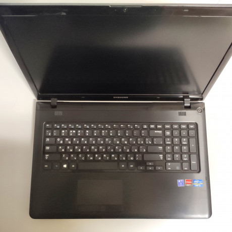 noutbuk-samsung-np350e7x-173-core-i38-500gbamd-7670-1gb-128bit-big-1