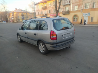 Opel Zafira A 2002