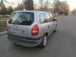 Opel Zafira A 2002