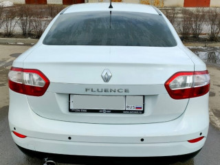 RENAULT FLUENCE 2013 года 1.6 механика