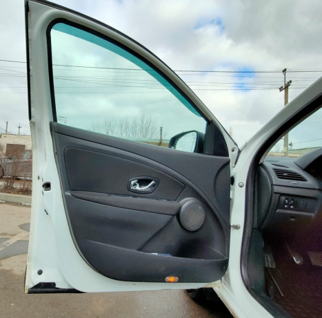 renault-fluence-2013-goda-16-mexanika-big-7