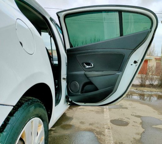 renault-fluence-2013-goda-16-mexanika-big-10