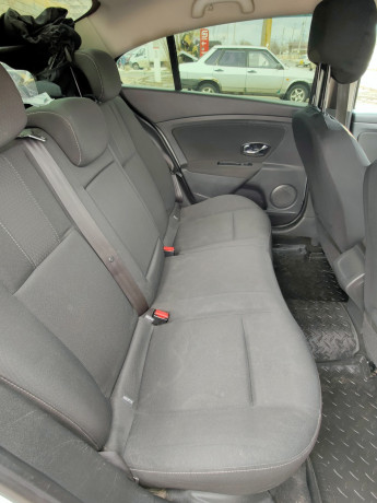 renault-fluence-2013-goda-16-mexanika-big-5