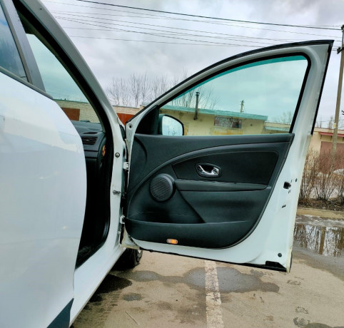 renault-fluence-2013-goda-16-mexanika-big-9