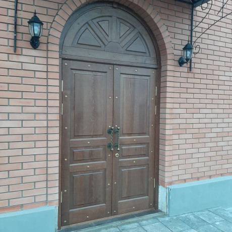 stolyarka-dveri-lestnicy-mebel-iz-naturalnogo-derevo-big-4