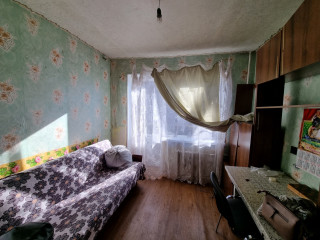 Продам 2-х комнатную квартиру в Донецке (общежитие)