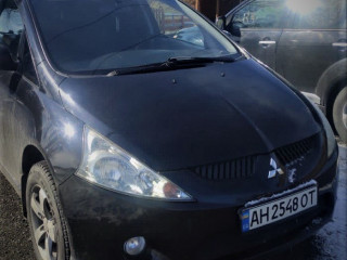 Продам Mitsubishi Grandis 2010 2,4 АКПП 7 мест