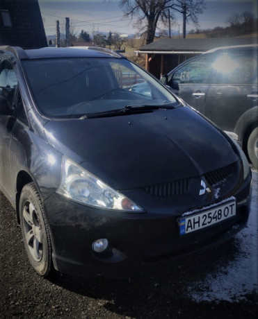 prodam-mitsubishi-grandis-2010-24-akpp-7-mest-big-0