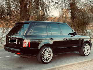 ***Range Rover***