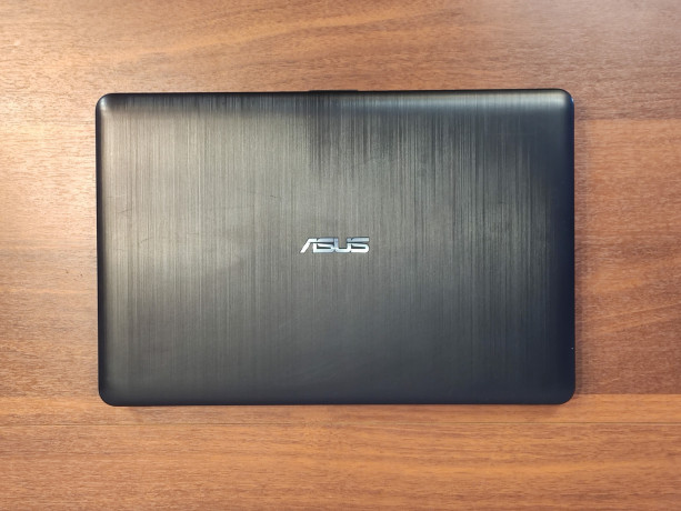 noutbuk-asus-x540y-156amd-e1-7010-2-128ssd-novyiradeon-r2-akk-4c-big-3