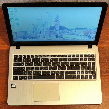 noutbuk-asus-x540y-156amd-e1-7010-2-128ssd-novyiradeon-r2-akk-4c-big-1