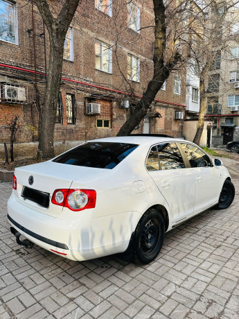 prodam-volkswagen-jetta-individual-big-3