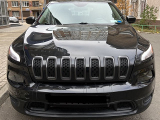 Продам Jeep Cherokee