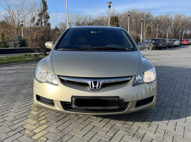 honda-civic-18-2008g-big-1