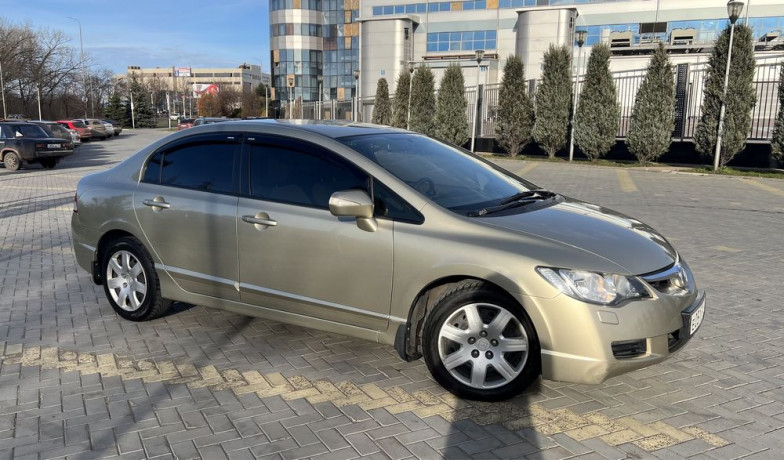honda-civic-18-2008g-big-2
