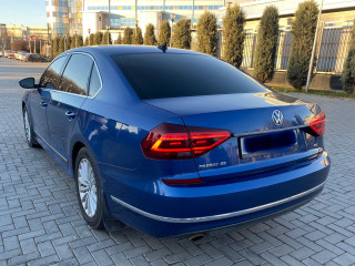 Volkswagen Passat SE