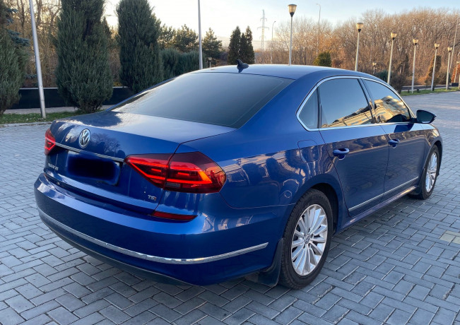 volkswagen-passat-se-big-4